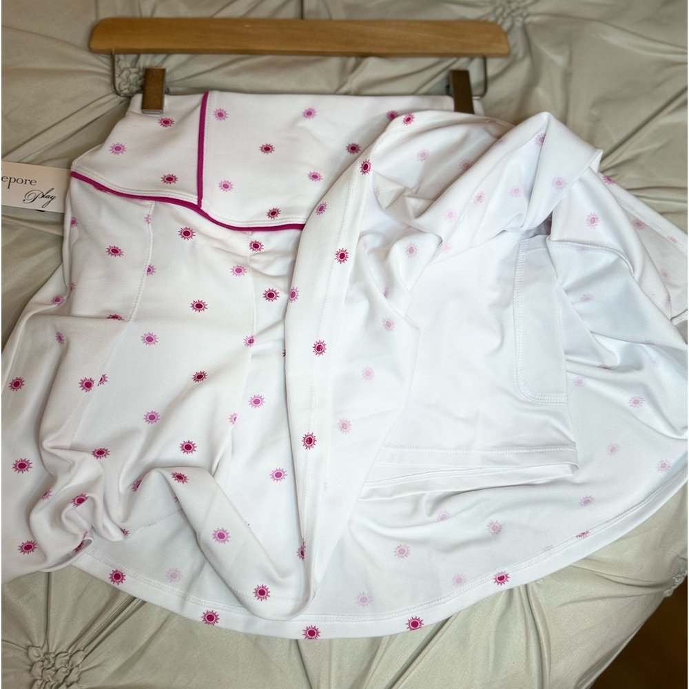 NWT Nanette Lepore White Tennis Skirt Skort w Hot Pink Sunbursts Size Small - Picture 6 of 15